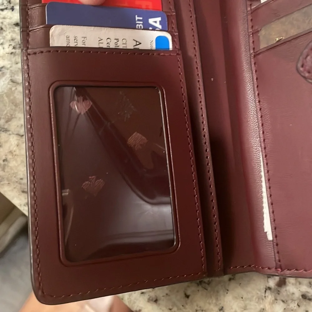 Kate Spade Wallet - Picture 4 of 8
